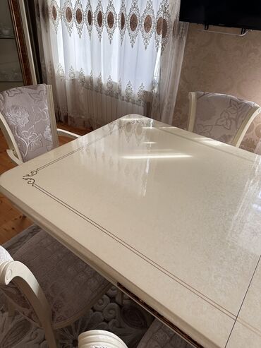 Qonaq otağı dəstləri: İşlənmiş, Masa və oturacaqlar, Kredit yoxdur, Rumıniya -da lalafo.az — 3 Qonaq otağı dəstləri: İşlənmiş, Masa və oturacaqlar, Kredit yoxdur, Rumıniya — 3