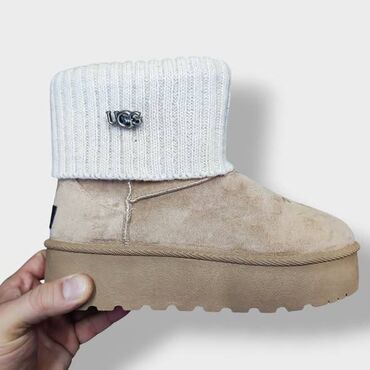 Ugg obuća: Ugg dečije čizmice NOVO
Novo
Brojevi 36 do 41
fb Moja Kupovina 1 na lalafo.rs — 5 Ugg obuća: Ugg dečije čizmice NOVO
Novo
Brojevi 36 do 41
fb Moja Kupovina 1 — 5