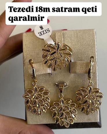 toy dekor satisi: Qızılı rəngdə zərgərlik dəsti – sırğalar + kulon + üzük. - Material — 1