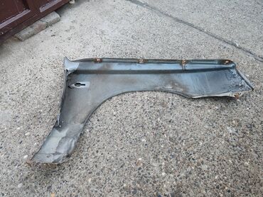 Auto delovi: Krilo levo Lada 112. Polovno, ocuvano. Ruske proizvodnje. Skinuta sa — 10