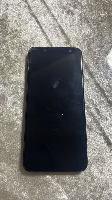 купить недорого холодильник б у: Samsung Galaxy A8 2018, цвет - Черный, Отпечаток пальца