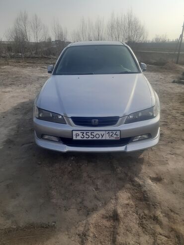 пасат сидан: Honda Accord: 2001 г., 2.3 л, Автомат, Бензин, Седан