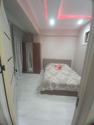 Uzunmüddətli kirayə mənzillər: Təcili Satılır: Evin ümumi qiyməti 175000 ₼.Nağd alış da mümkündür. 3 — 9