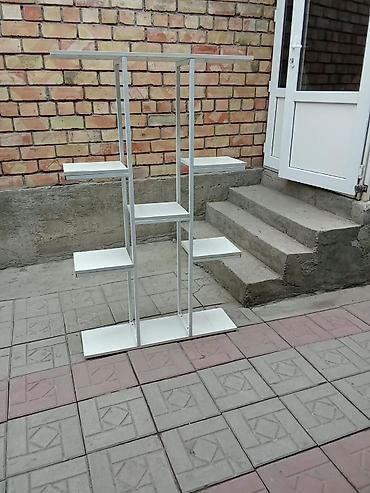 Текчелер, стеллаждар, секичелүү койгучтар: Этажерка/стеллаж для декора и растений - Лаконичный современный — 1