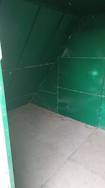 Другое оборудование для бизнеса: Продаю два магазинчика,зелёный овощной,а белый простой,цена за каждый — 6