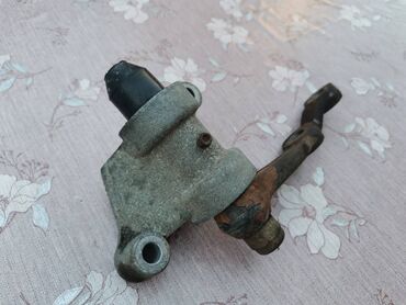 Auto delovi: Nosač spona Lada 7 Riva br. 1 i 2. Polovno, očuvano, sa ležajevima — 3