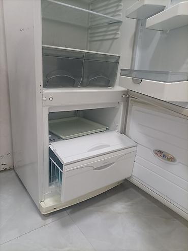 kiçik soyuducu: Soyuducu – iki kameralı, aşağıda dondurucu - Ön qapıda maqnitlər üçün — 2