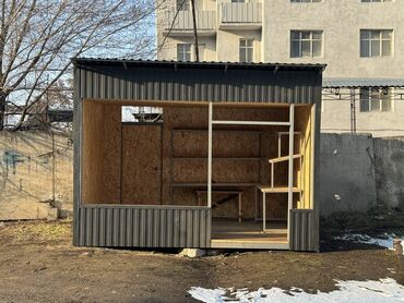 готовые дома из контейнера: Продаю павильон размер 3*4 Утепленный + крыша тоже утепленная делали