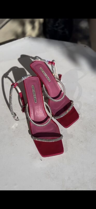 Basanoşka və səndəllər: Ölçü: 39, İşlənmiş — 10