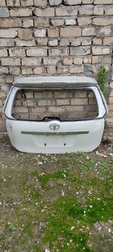 Крышки багажника: Крышка багажника Toyota Б/у