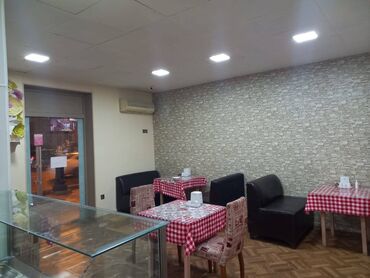 Restoran, kafelər: Xətai rayonu,xətai metrosunun yaxınlığında, 3 otağlı 80 kv.m sahəsi — 3