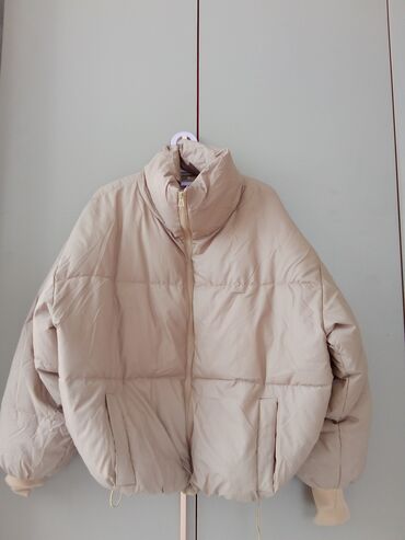 куртка м65: Стильная куртка 
размер s
очень лёгкая 
ранняя осень /весна