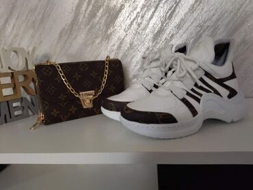 Women's Sneakers and athletic shoes: 39 — 7