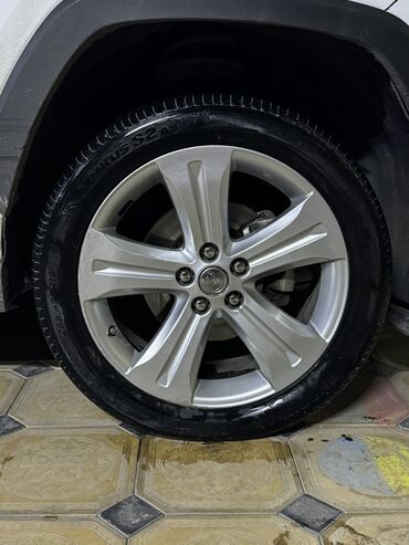 диски на бмв r19: Дөңгөлөктөр монтажда 255 / 45 / R 19, Жай, Колдонулган, Комплект, Жол тандабастар (АТ/МТ), Куйма, тешиктери - 5