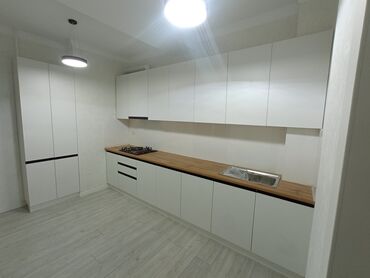 шкаф для белья: Кухонный гарнитур, Шкаф, Барная стойка, цвет - Белый, Новый