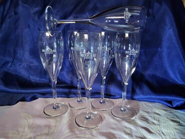 Čaše: Case nove duvano kristalno staklo za vino Italija 2004g. Case — 1