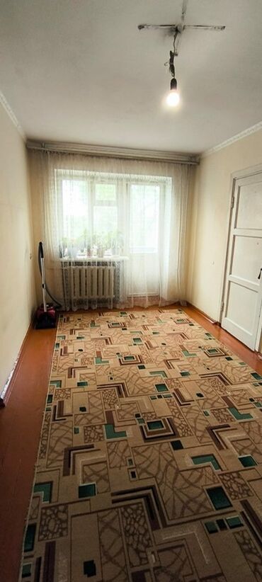 Продажа домов: 3 комнаты, 57 м², Хрущевка, 3 этаж, Старый ремонт