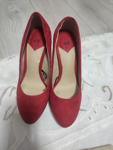 турецкая обувь бишкек: Туфли H&M, 38, цвет - Красный