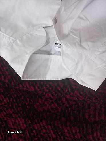 Медицинская одежда: Медицинский халат 44-46 размера. Новая, покупали в Москве, но так и не — 3