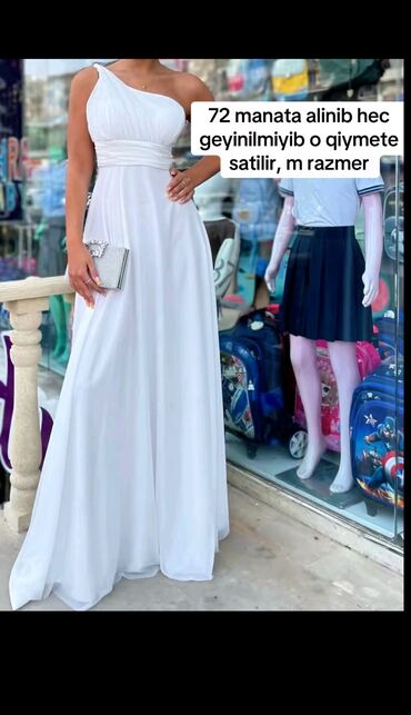Pencəklər: Yumsaq parcali uzun, ziyafət donu. cox gozeldi beli büzməli dizayna