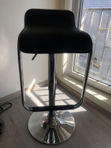 plastične barske stolice: Bar, color - Black, Used