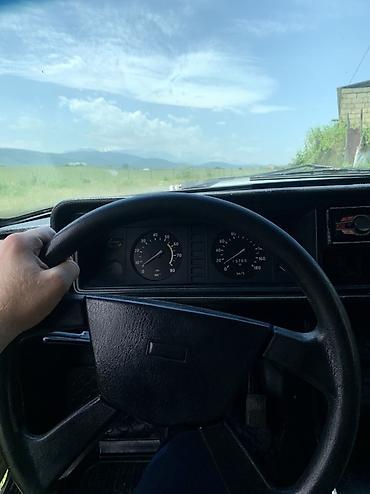 kohnə maşın bazarı: VAZ 2107, ağ rəng, 4 qapılı sedan. Maşın otur sür maşındı 2006 1.7 — 8