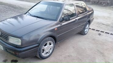 жетта машина: Volkswagen Jetta (поколение 2/3, седан), тёмный цвет кузова. одмен