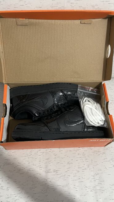 насос для члена: Мужские кроссовки, 40, Air Jordan, Новый, цвет - Черный, Самовывоз, Платная доставка
