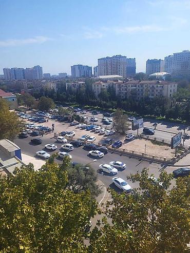 avant park ev satilir: Bakı, 8-ci kilometr, 3 otaqlı, Köhnə tikili, m. Neftçilər, 70 kv. m — 4