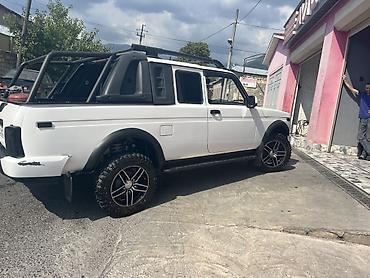 astra g fara: LADA Niva 4x4, xüsusi modifikasiya olunmuş krossover/pikap — 4