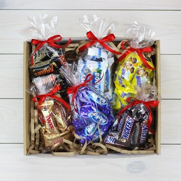 Hədiyyə bağlamaları: Hədiyyə qutusu, rəng - Qızılı, Ödənişli çatdırılma — 9