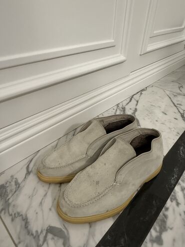 Мокасины и лоферы: Santoni 35.5 маркировка, по факту 36.5-37 Оригинал Состояние - нужна