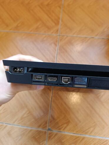 ps4 pro ikinci el: 1 original pult ilə problemi yoxdur originaldır