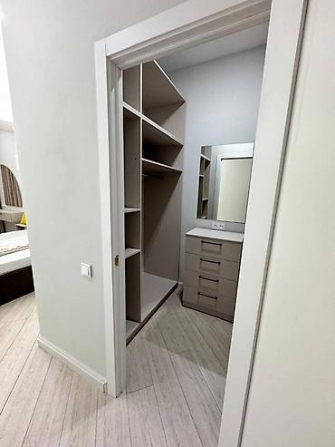 Продажа квартир: 3 комнаты, 82 м², 2 этаж — 7