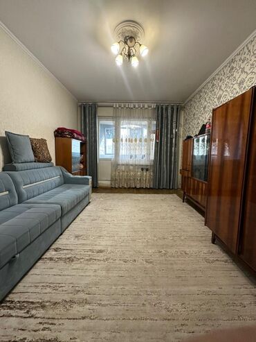 квартиры с подселением для девушек: 2 комнаты, 54 м², 106 серия, 7 этаж, Старый ремонт