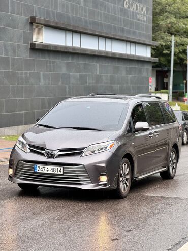 через банк машина: Toyota Sienna: 2019 г., 2.5 л, Автомат, Бензин, Минивэн