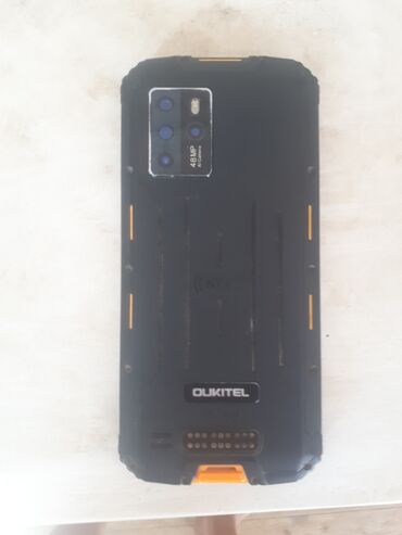 бу видеокарты: Oukitel markalı, arxa hissəsində dörd kamera və 48 MP təsvir ölçüsü
