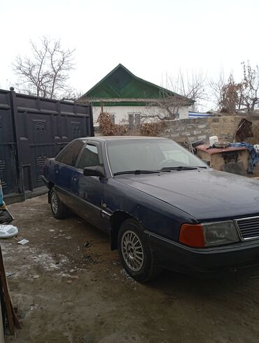 Audi: Audi 100: 1989 г., 2 л, Механика, Бензин, Седан