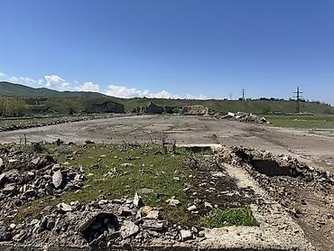 70 сом: 80 соток, Бизнес үчүн, Кызыл китеп — 1