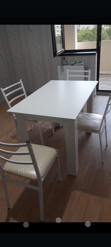 Masa və oturacaq dəstləri: Mətbəx üçün, Açılmayan, Dördbucaq masa, 4 stul — 8