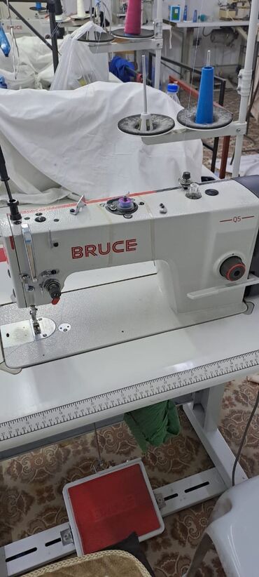швейная машинка купить бу: Bruce, В наличии, Самовывоз