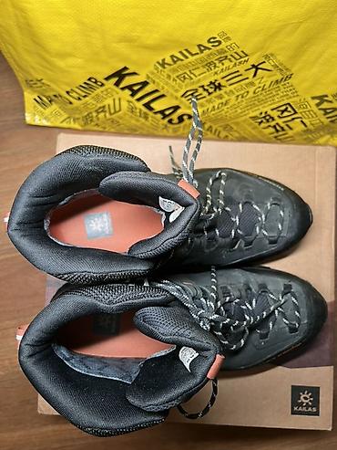 Ботинки: Модель МТ5 Рассчитана на восхождения до 6000м по обычным(не — 8