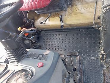 Traktorlar: Belarus MTZ traktoru - Güclü dizel mühərrik, qabaqda balans yükləri — 21