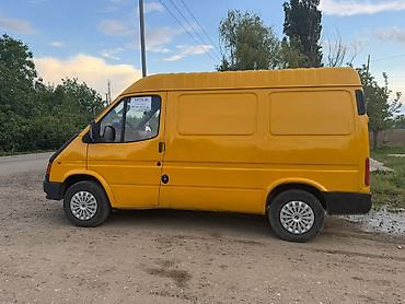 Ford: Ford Transit: 2.5 l | 1996 il Van body type — 4