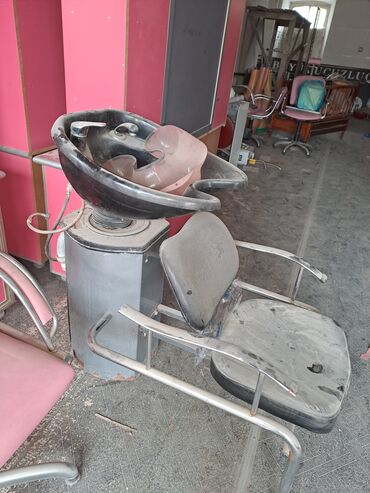 кровать двуспальная с матрасом: Salon üçün yuyucu bölmə və kreslo komplekti - Saç yuma lavabosu