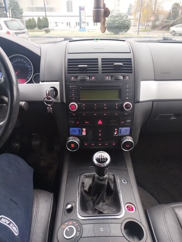 Volkswagen: Volkswagen Touareg: 2.5 l | 2004 г. SUV/4x4 — 12