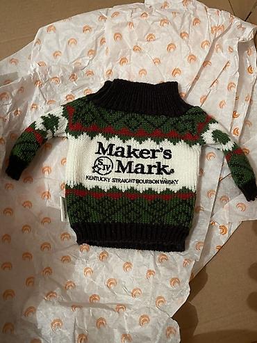 mc alistwr: Вязаный свитер Maker’s Mark с высоким воротником. Декоративная модель — 3