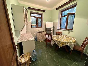 Həyət evləri və villaların satışı: 12 otaq, 250 kv. m, Orta təmir — 9