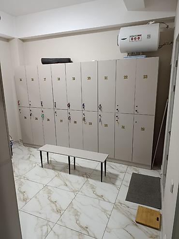 этажи: Барбершоп 220 м², 5 комнат, С ремонтом, Частично с оборудованием, Многоэтажное жилое здание, Отдельный вход — 5