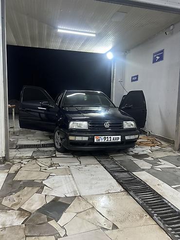 климат контроль 210: Volkswagen Vento: 1994 г., 1.8 л, Механика, Бензин, Седан — 2